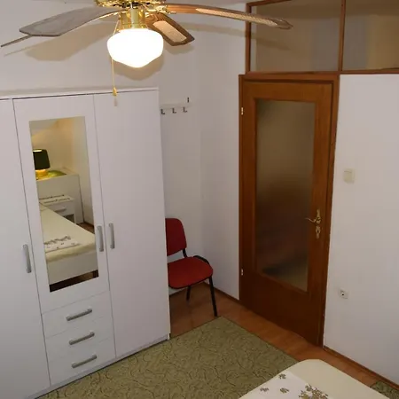 Njegovan Apartment Tisno