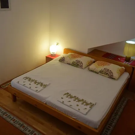 Njegovan Apartment Tisno